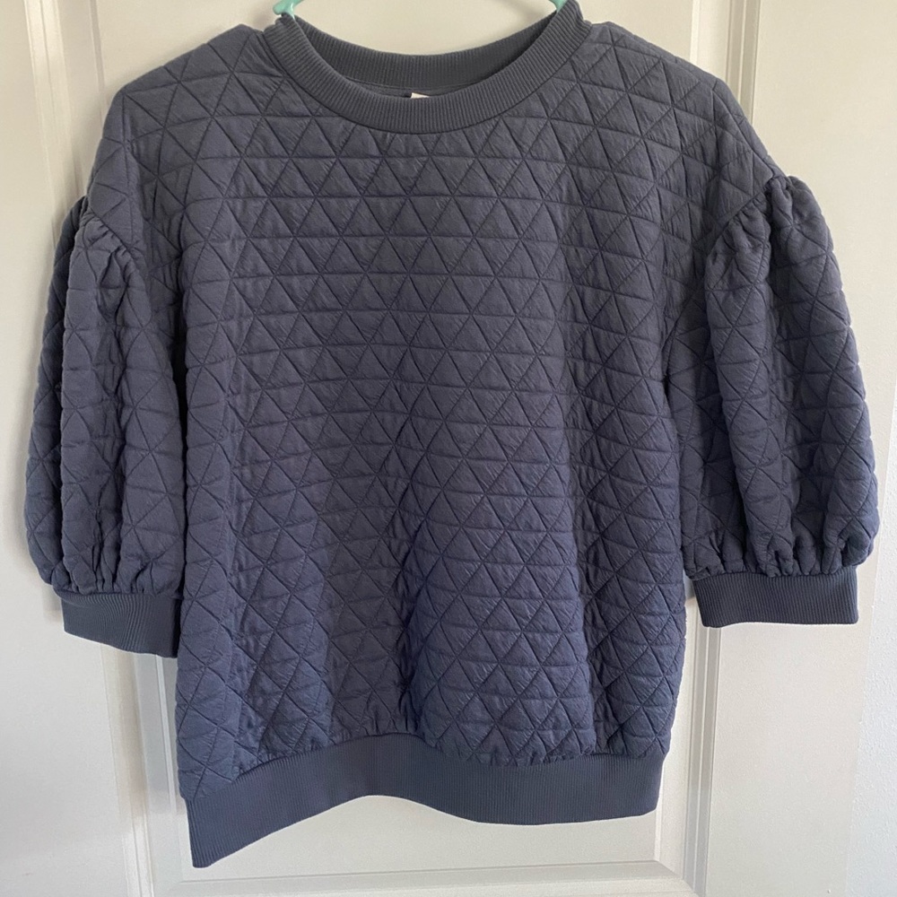 A New Day (Target) women’s short-sleeved quilted sweatshirt. Size M.
